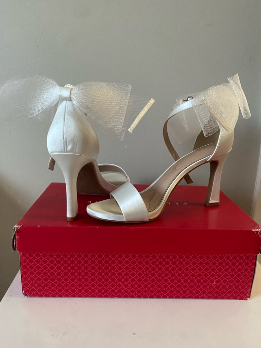 Bow Heels